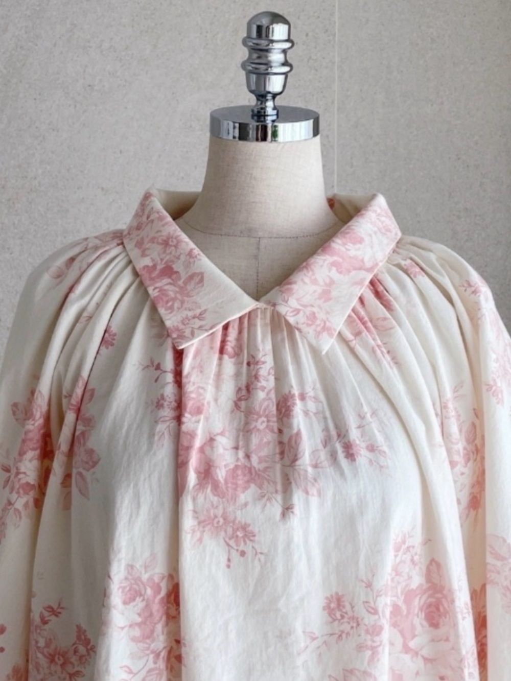 Storytag Love Yourself floral blouse